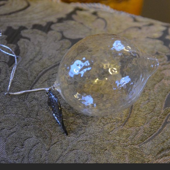 Hand-blown glass lemon ornament - Picture 3 of 4